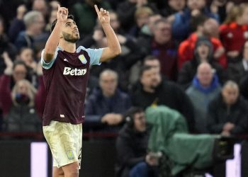 Marco Asensio esulta con la maglia dell'Aston Villa (Foto ANSA)