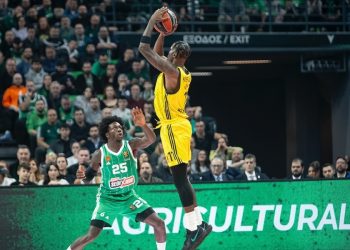 Un momento di Fenerbahçe Panathinaikos in Eurolega (da facebook.com/fbbasketbol)