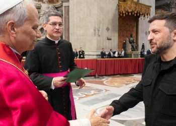 Papa Leone XIV con Zelensky in Vaticano