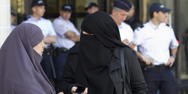 Tensione in Francia (Ansa)