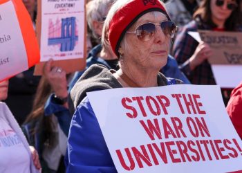Le proteste contro i provvedimenti del Governo Trump sull'Università (Foto: ANSA)