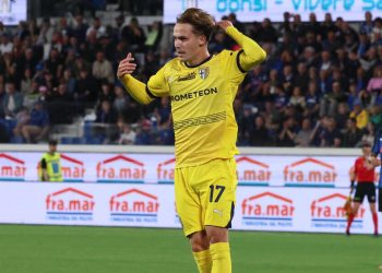 Jacob Ondrejka esulta con la maglia del Parma (Foto ANSA)