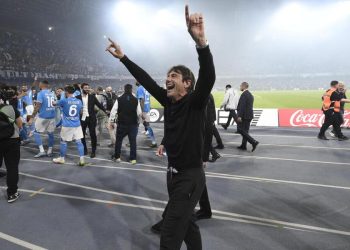 Antonio Conte festeggia lo scudetto con il Napoli (Foto ANSA)