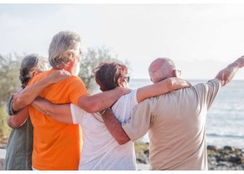 anziani felici in quale città