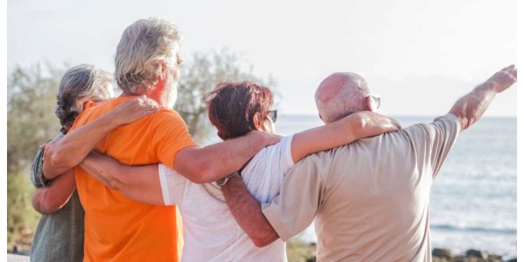 anziani felici in quale città