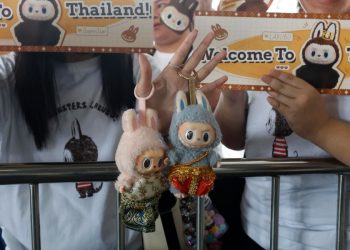 I Labubu utilizzati per promuovere il turismo in Thailandia (Ansa)