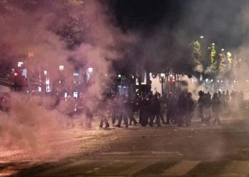Scontri in Francia dopo vittoria del PSG (Foto: Fanpage.it)