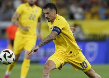 Nicolae Stanciu con la maglia della Romania (Foto ANSA)