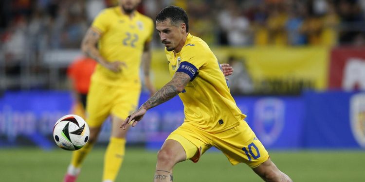 Nicolae Stanciu con la maglia della Romania (Foto ANSA)