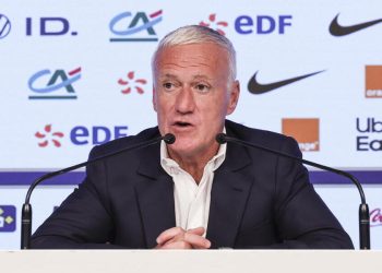 Didier Deschamps in conferenza stampa con la Francia (Foto ANSA)
