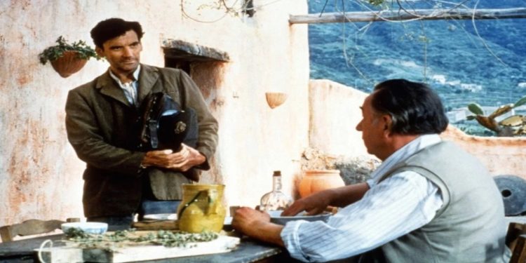 Il Postino, film nel pomeriggio di Rete 4 (Foto Web)