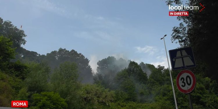 Incendio Roma Monte Mario (Foto: Youtube Local Team)