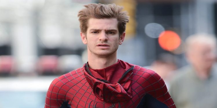 Andrew Garfield è l'Uomo Ragno in The Amazing Spider-Man, su Italia 1 (Foto Web)