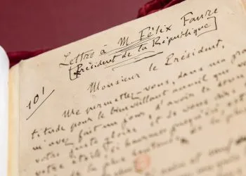 Il manoscritto originale del "J'accuse" di Émile Zola (Ansa)