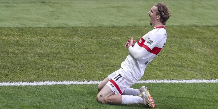 Nick Woltemade con la maglia dello Stoccarda (Foto ANSA)