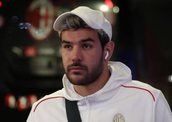 Theo Hernandez fuori rosa