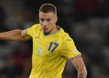 Volodymyr Brazhko in azione con l'Ucraina U21 (Foto ANSA)