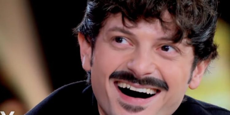 Fabio Rovazzi a Verissimo (Foto: screen tv)