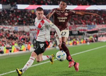 Franco Mastantuono in azione con il River Plate (Foto ANSA)