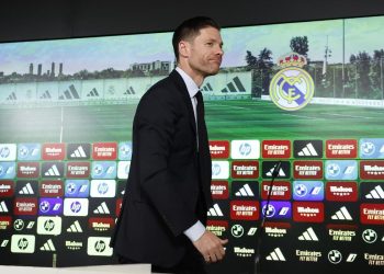 Xabi Alonso nel giorno della presentazione al Real Madrid (Foto ANSA)
