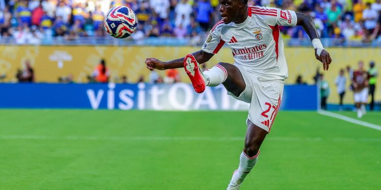 Bruma in azione con il Benfica (Foto ANSA)