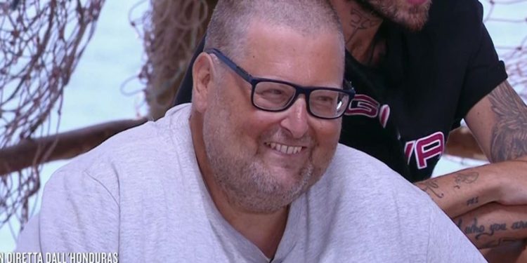 Mario Adinolfi chili persi Isola 2025