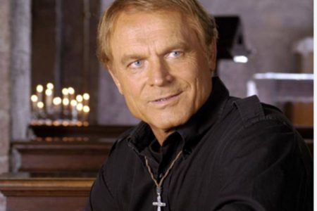 Terence Hill torna in Don Matteo 15?