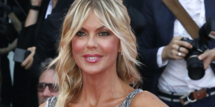 Matilde Brandi, showgirl. (Foto: Web)