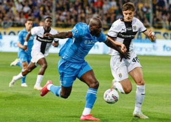 Leoni marca Lukaku - Ansa Foto - 2025