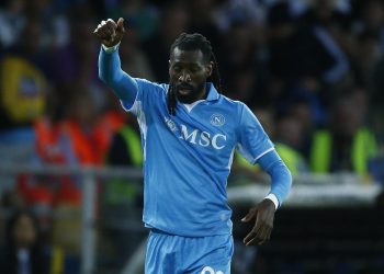 Franck Zambo Anguissa in campo con il Napoli