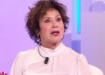 Corinne Clery figlio