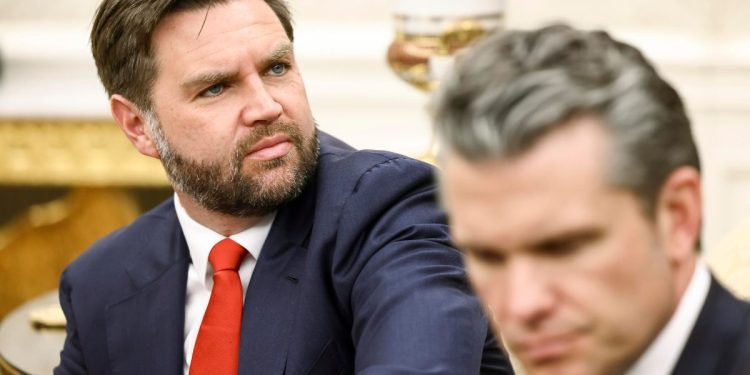 Vance e Hegseth