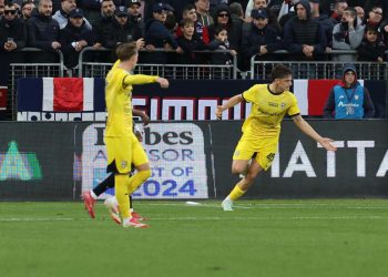 Giovanni Leoni esulta per un gol con il Parma (Foto ANSA)