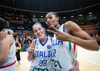 Stefania Trimboli e Olbis Andre con l'Italia agli Europei basket (da facebook.com/EuroBasketWomen)