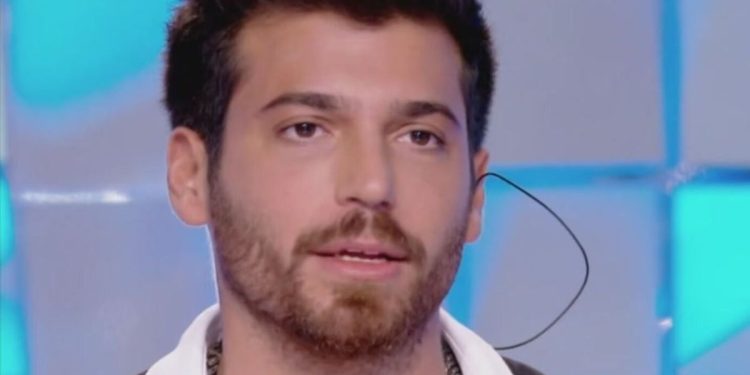 Can Yaman (Foto: screen Mediaset Infinity)