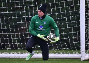 Marco Carnesecchi in allenamento con l'Atalanta (Foto Ansa)