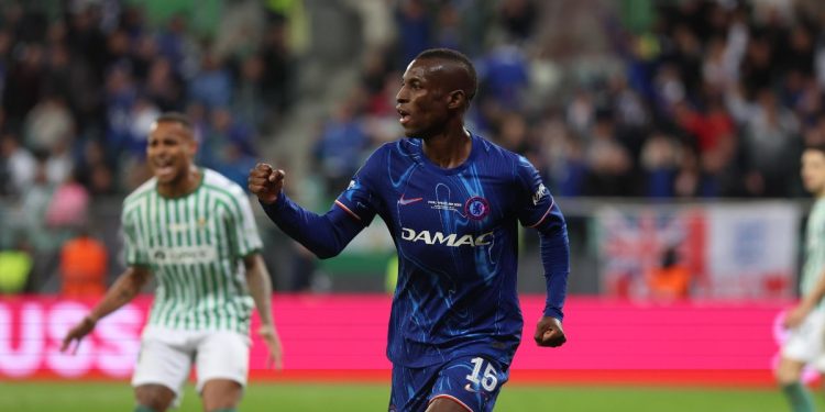 Nicolas Jackson del Chelsea esulta in finale di Conference League (Foto Ansa)