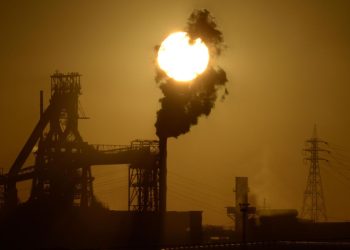 Ciminiera dell'ILVA di Taranto