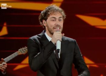 Riccardo Zanotti dei Pinguini Tattici Nucleari (Foto: screen Raiplay)