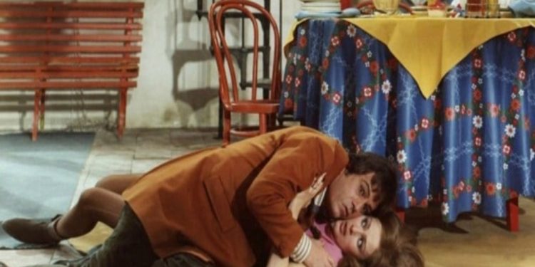 Straziami ma di baci saziami, il film nel pomeriggio di Rete 4 (Foto Web)