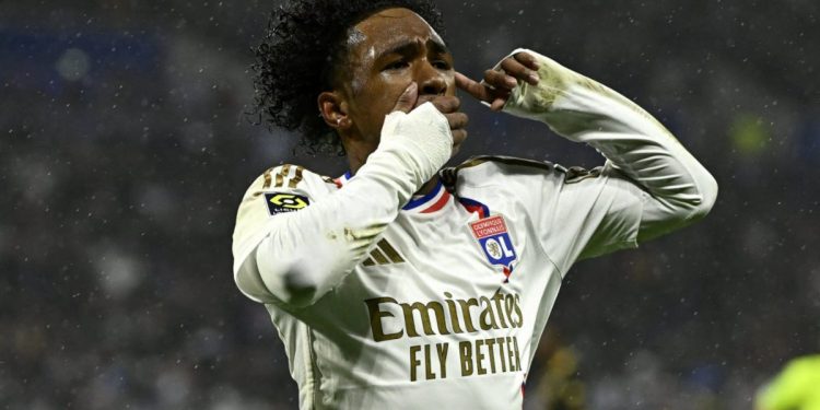 Malick Fofana con la maglia dell'Olympique Lyonnais (Foto: Web)