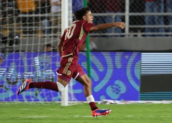 Telasco Segovia esulta per un gol con il Venezuela (Foto ANSA)