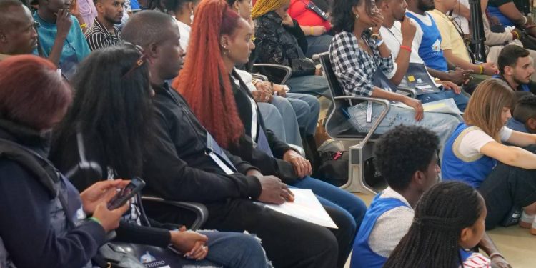 Arrivati all'aeroporto di Fiumicino 71 rifugiati con i corridoi umanitari organizzati dalla Comunità di Sant'Egidio, con Arci, UNHCR e il supporto di Ministero dell'Interno e Ministero degli Esteri. Fiumicino, 25 giugno 2025. ANSA/TELENEWS