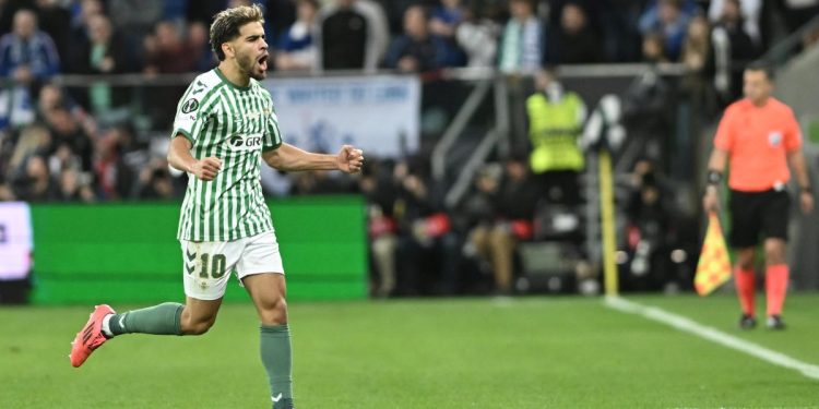 Abde Ezzalzoli in gol con il Betis (Foto ANSA)