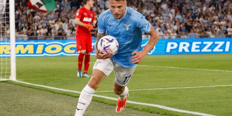 Ciro Immobile in gol ai tempi della Lazio (Foto ANSA)