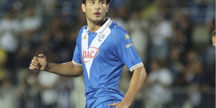 Gennaro Borrelli con la maglia del Brescia (da Facebook)