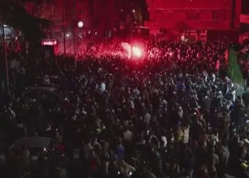 Proteste Belgrado (Foto: mediaset infinity)