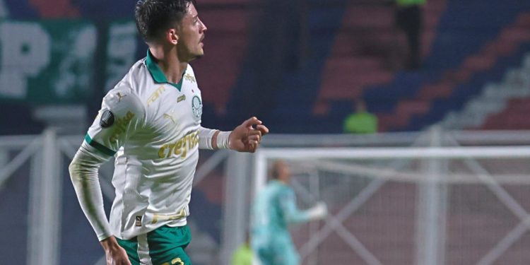 Joaquin Piquerez con la maglia del Palmeiras (Foto ANSA)