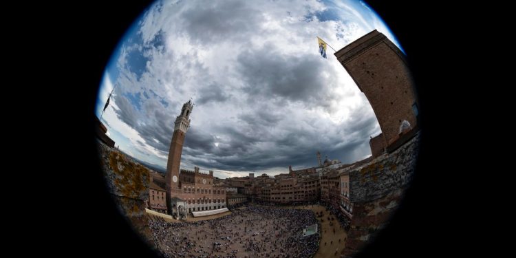 Diretta Palio di Siena 2025