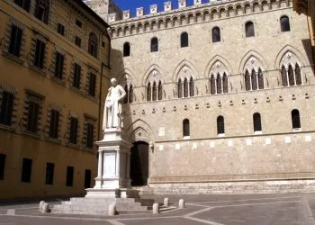 La sede di Mps (Ansa)